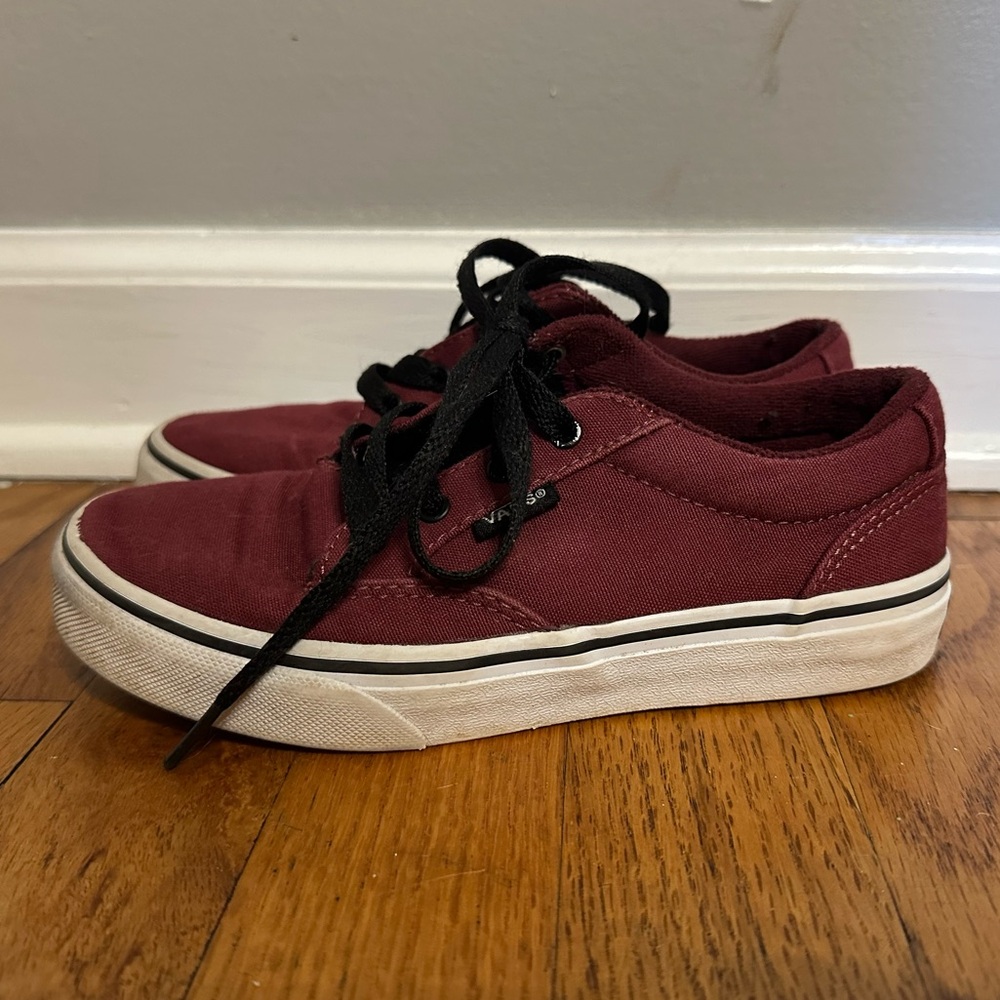 VANS. Kid’s. Size 1. Maroon/Burgundy.